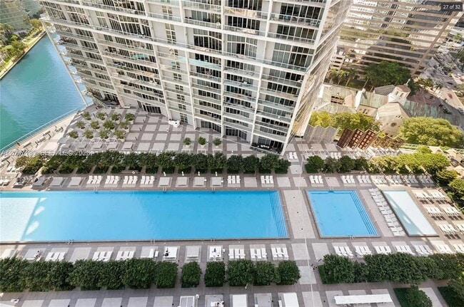 Building Photo - 475 Brickell Ave