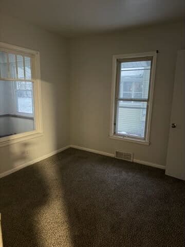 Building Photo - Bright and Functional 2-Bedroom Rental in Flint