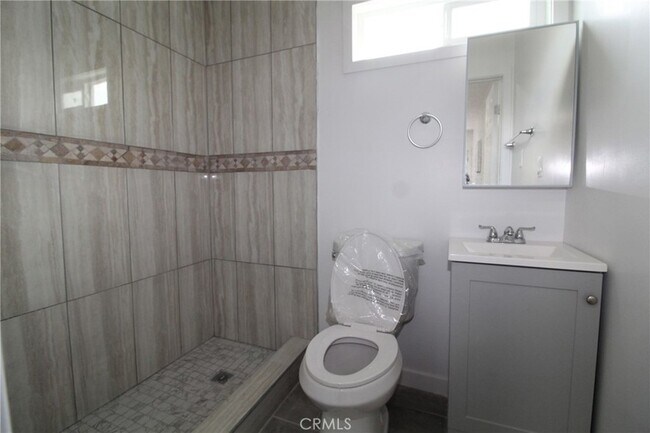 Building Photo - 4954 Tweedy Blvd