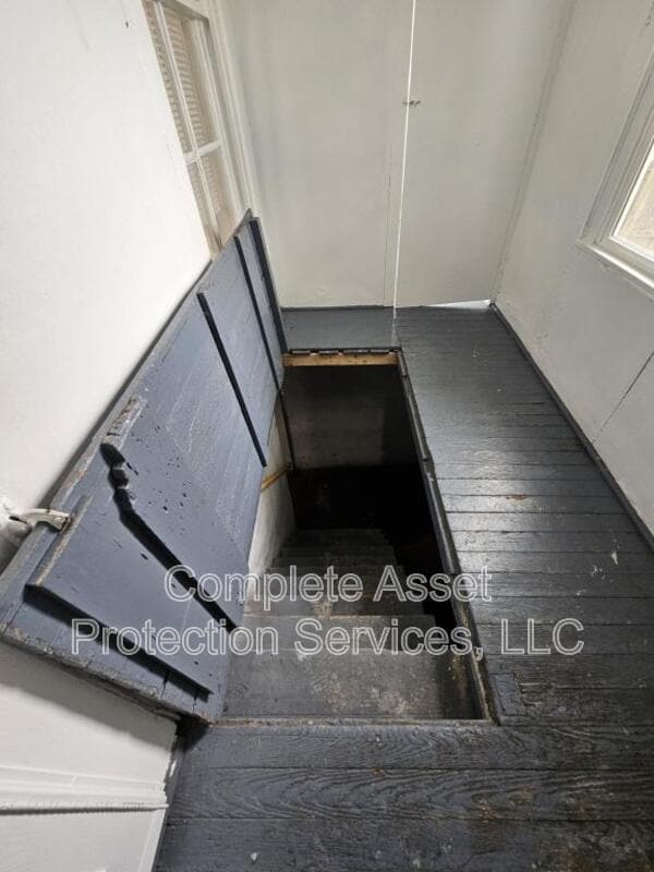 Building Photo - 1105 Woodward St