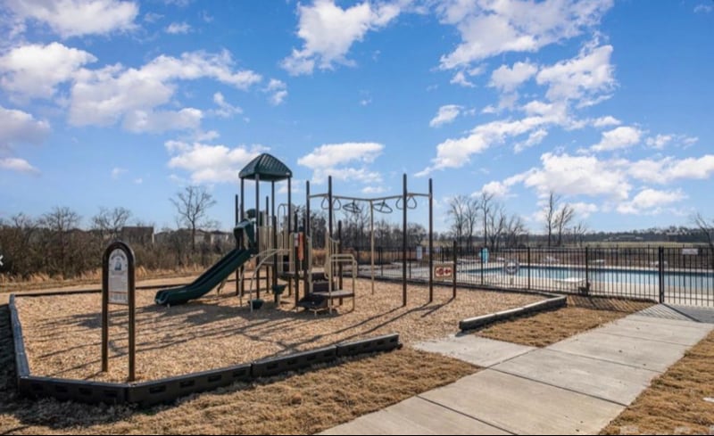 Building Photo - 1007 Maylen Trce