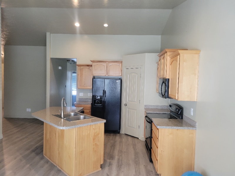 Building Photo - 8200 6900 W