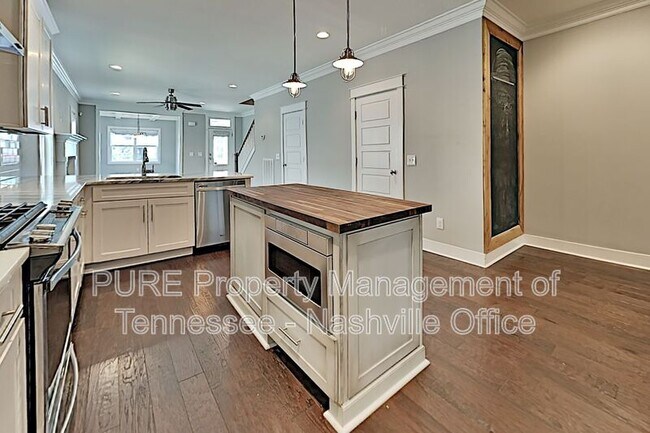 Building Photo - 1011B Caldwell Ave
