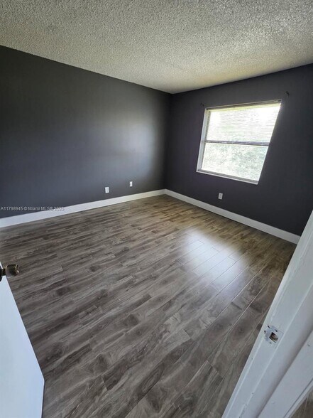 Building Photo - 7670 SW 152nd Ave