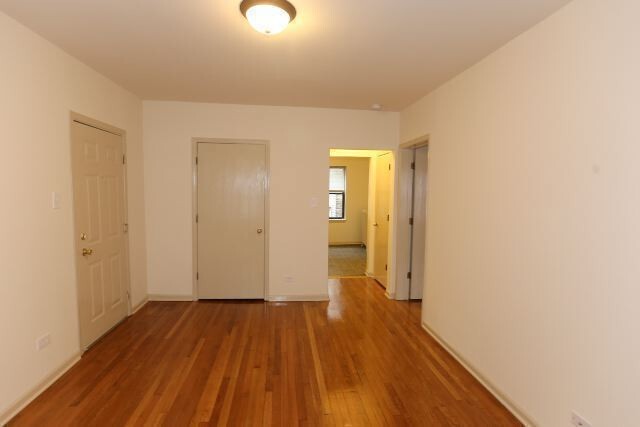 Building Photo - 5746 N Winthrop Ave