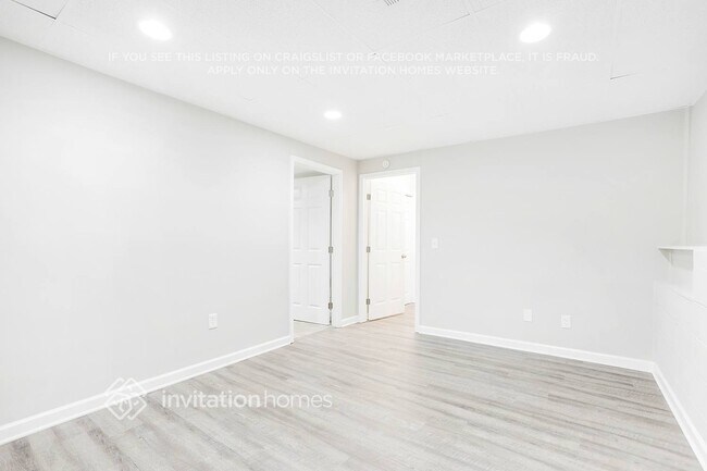 Building Photo - 6358 Hillview Ln
