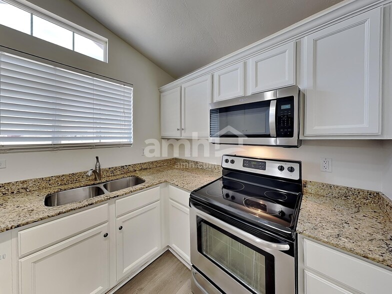 Building Photo - 14354 S Debrian Way