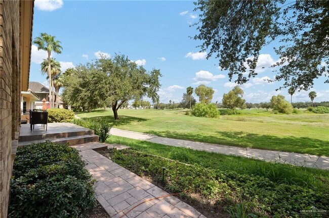 Building Photo - 26 Rio Grande Dr