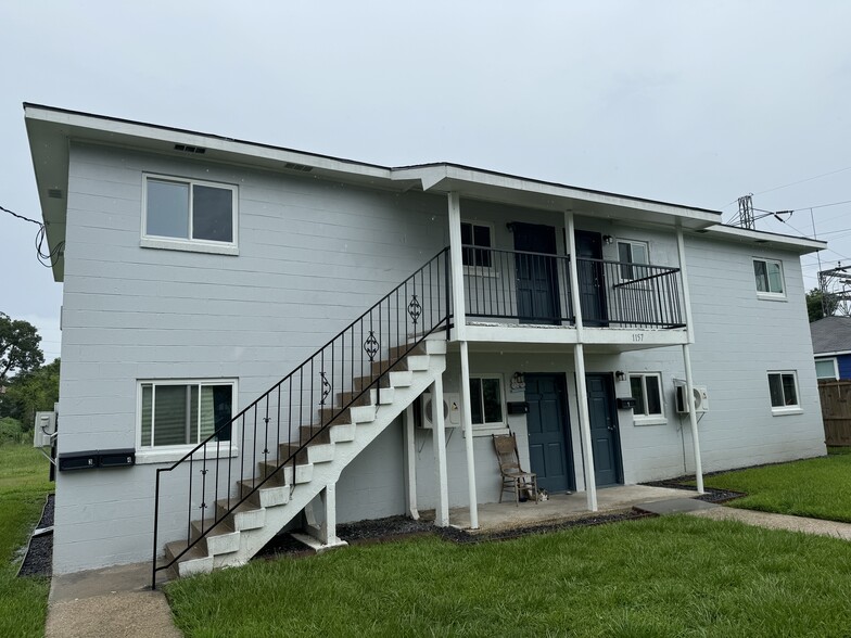 Building Photo - 1155 S 15th St