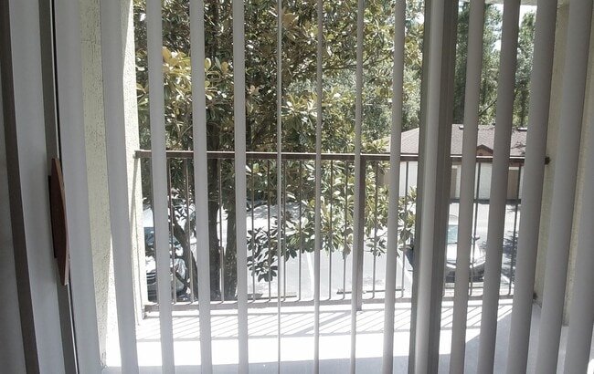 Building Photo - Beautiful 2/2 condo for rent next to Waterford Lakes Town Center and UCF