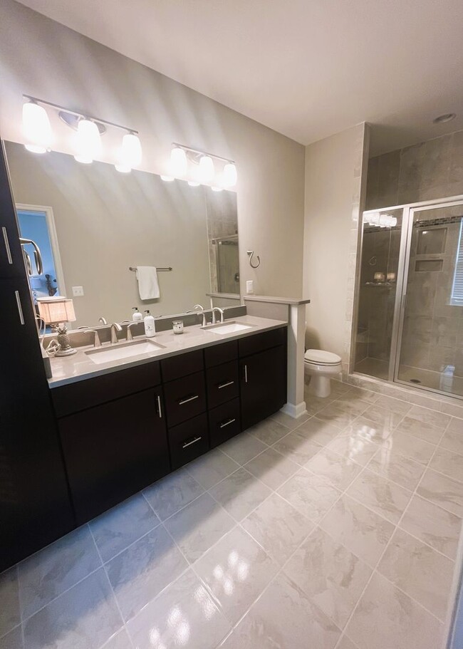 Building Photo - Executive Townhome in Preston Lakes