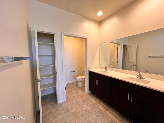 Building Photo - 12641 E Caden Dr