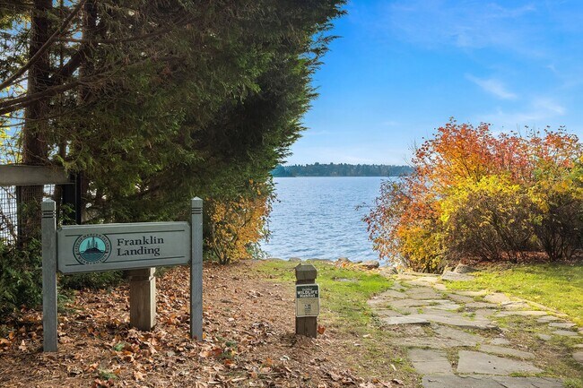 Building Photo - 4148 Boulevard Pl