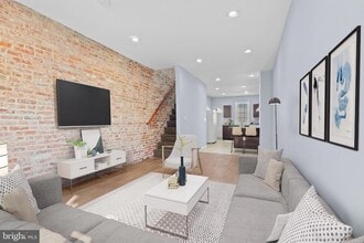 Building Photo - 311 N Robinson St