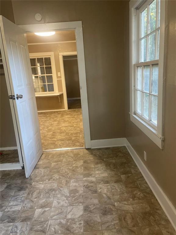 Building Photo - 615 Mohawk St