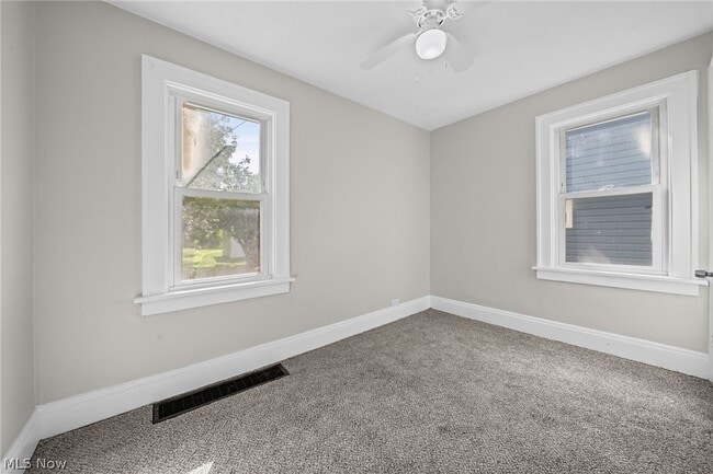 Building Photo - 3685 E 149th St