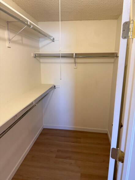 Building Photo - 7132 S Bryant St