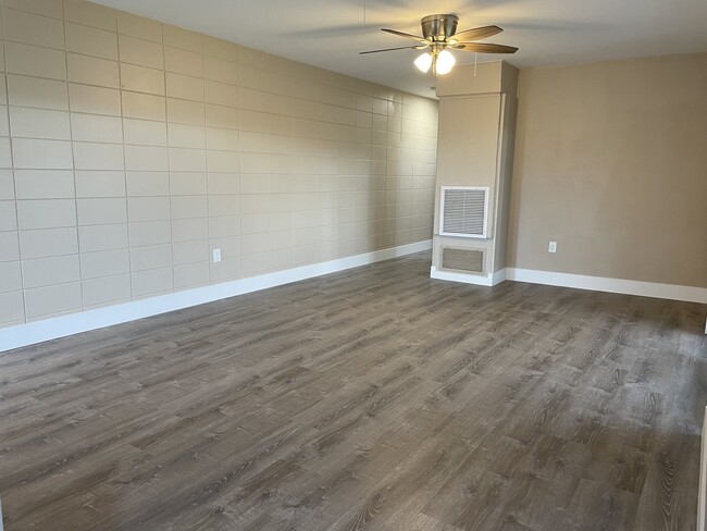 Building Photo - Whitman