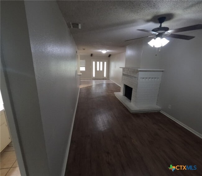 Building Photo - 207 Palmwood Dr