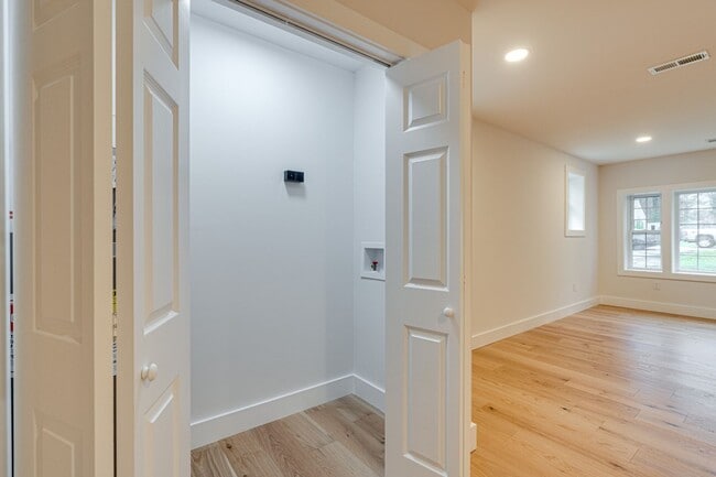 Building Photo - Two Bedroom Home For Rent