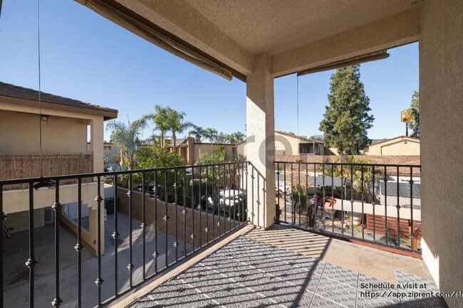 Building Photo - 490 Graves Ave