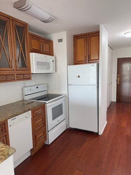 Building Photo - 1435 4th St SW