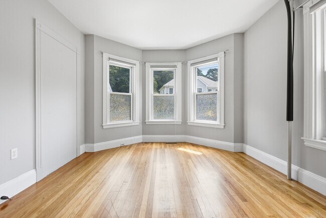 Building Photo - 181 Churchills Ln