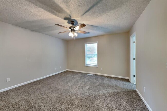 Building Photo - 108 Ivy Trace Ln