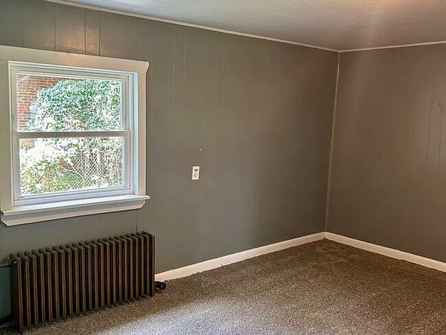 Building Photo - 25 N Washington St