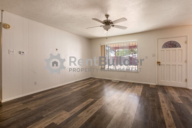 Building Photo - **WE HAVE REACHED THE APPLICATION LIMIT.  APPLY AT YOUR OWN DISCRETION