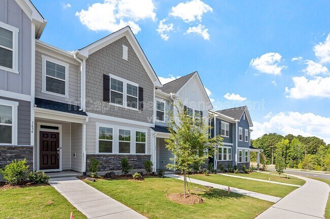 Building Photo - 1636 Singing Bird Trl