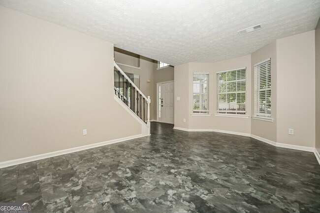 Building Photo - 20 Hazelhurst Dr