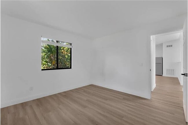 Building Photo - 322 Ixora Ave NW