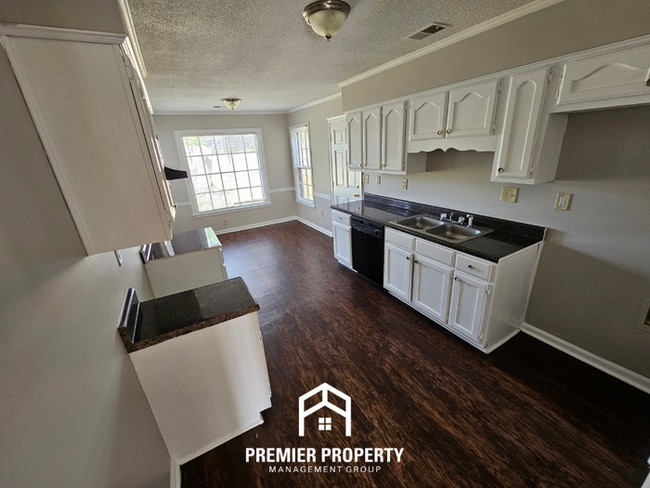 Building Photo - Modern 3BR/2BA with Soaring Vaulted Ceilings | Fireplace, Garage & Deck