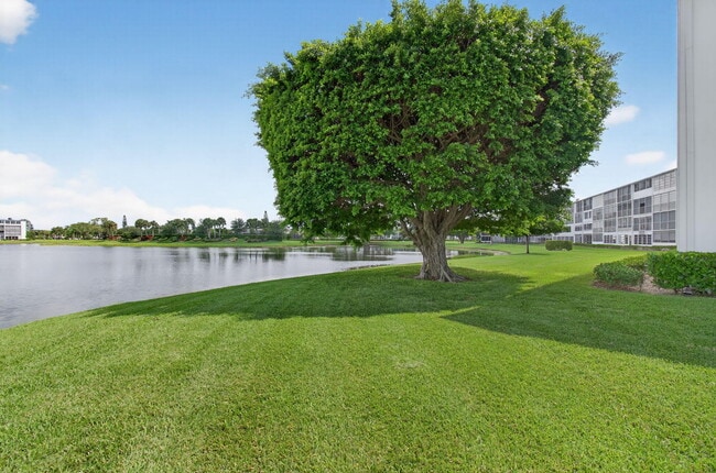 Building Photo - 2015 Cornwall A