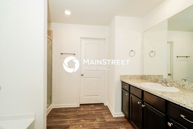 Building Photo - 4 Bedroom Pet-Friendly Home in New Braunfels, TX with Main Street Renewal