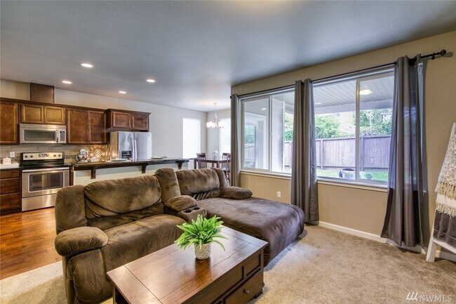 Building Photo - 3746 Maritime Dr SW