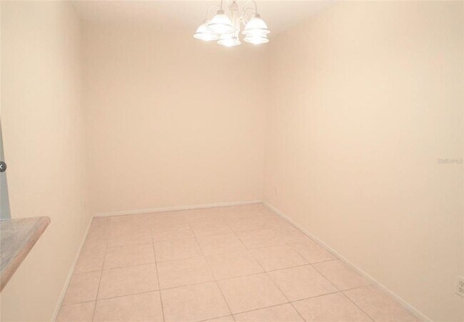 Building Photo - 4240 Pershing Pointe Pl