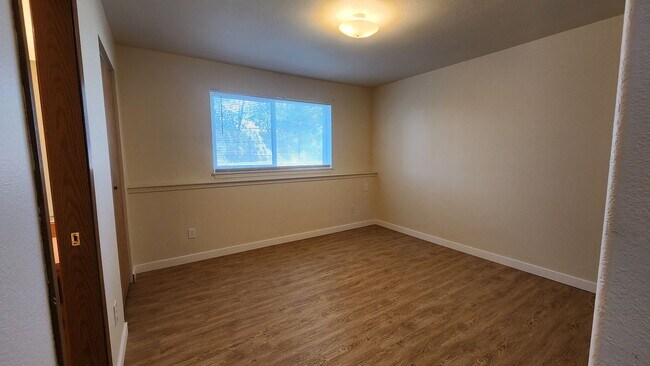 Building Photo - 3452 W Lilac Ct