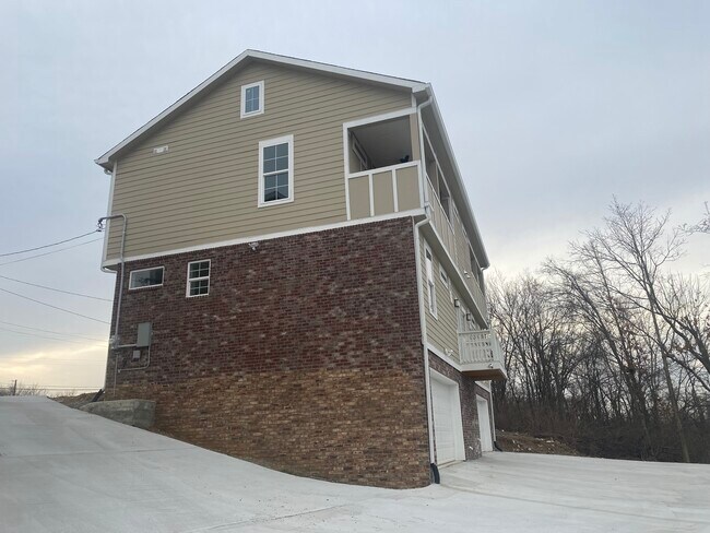 Building Photo - 1107 Forest Ridge Way