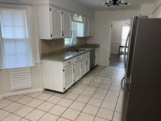 Building Photo - 6129 Charing Dr