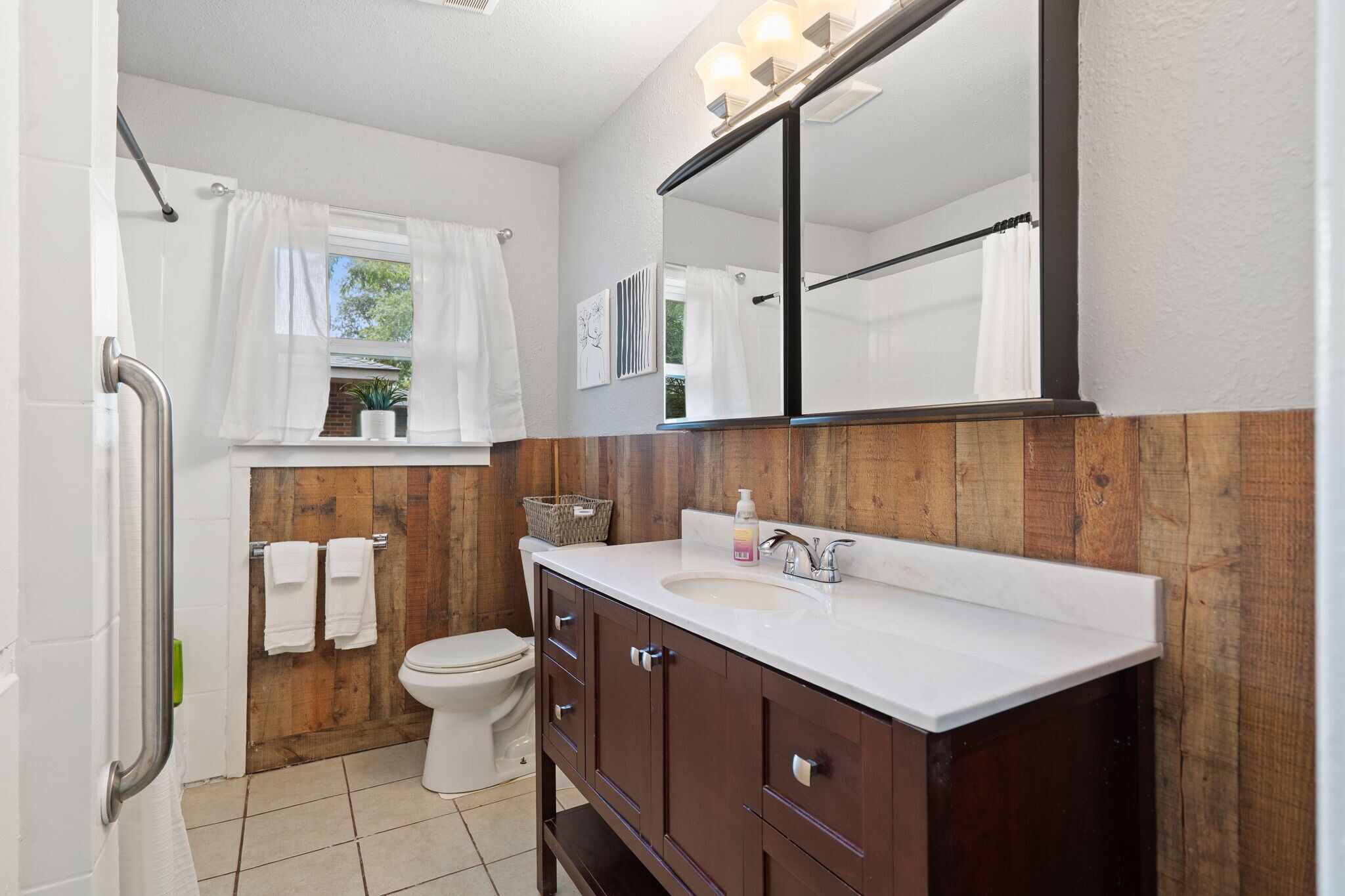 Building Photo - 6418 Onyx Dr N