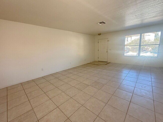 Building Photo - 3933 W Rock Basin Ln