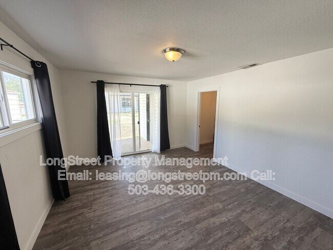 Building Photo - 758 Browning Ave S