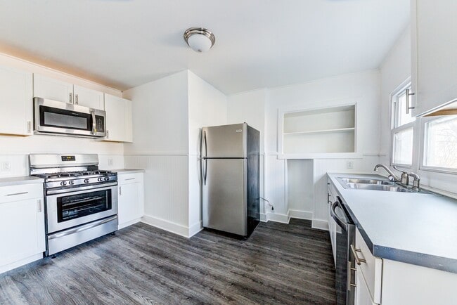 Building Photo - 919 Lillian St