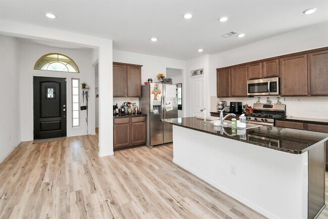 Building Photo - 16114 Long Boat Ct