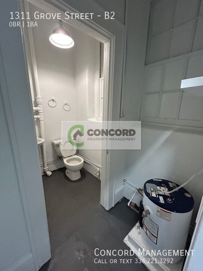 Building Photo - 1311 Grove St