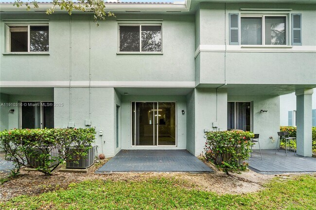 Building Photo - 3717 Sonoma Dr