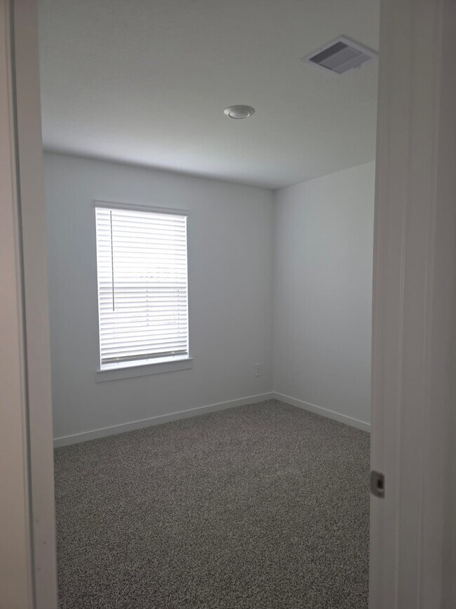 Building Photo - 2803 Lisburn Ter Ln