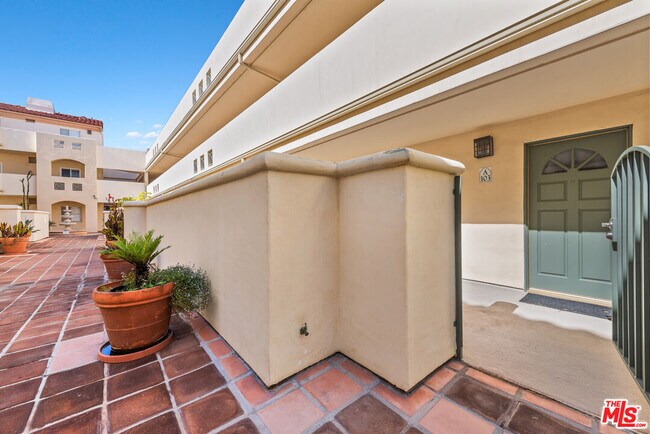 Building Photo - 5500 Torrance Blvd